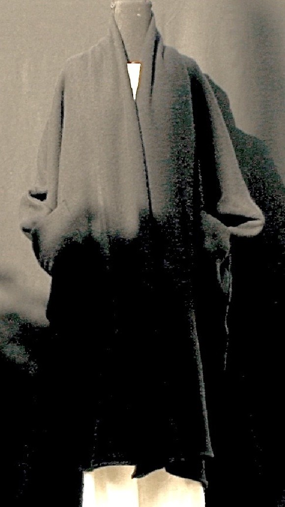Manteau noir pure laine Après la mousson